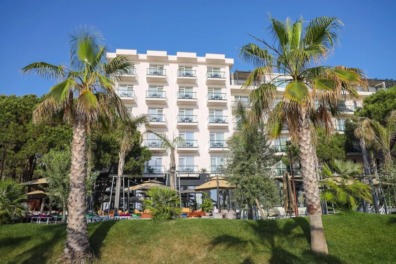 Vm Resort & Spa Golem
